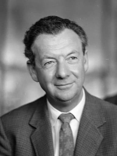 Benjamin Britten: Magyarország, Budapest. Benjamin Britten angol zeneszerző.