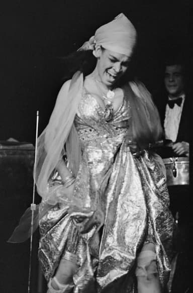 La Lupe: Cuban singer La Lupe performing in New York City