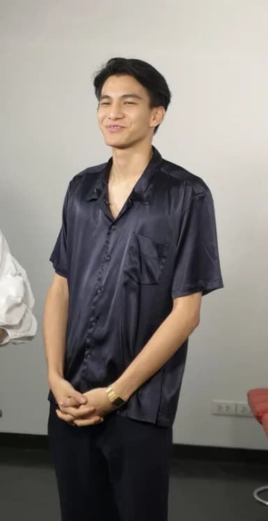Phum Viphurit: Phum Viphurit at VERY