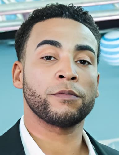 Don Omar: Daddy Yankee & Don Omar - The Kingdom (Official Q & A) (Caption from video: 0,45 segs)