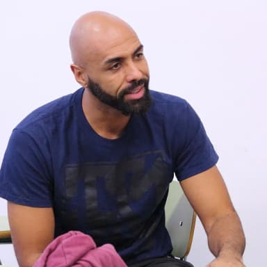 El Chojín at a hip-hop talk in Seville