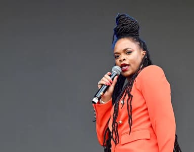 Lila Ike: Lila Iké performing at Reggae Geel 2022