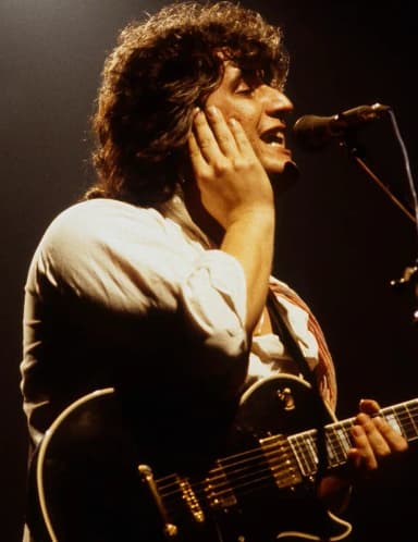 Pino Daniele: pino daniele