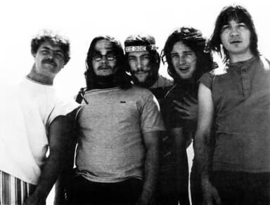 The Guess Who: Trade ad for The Guess Who 's single "Hand Me Down World". To better adapt it to his respective Wikipedia article, the ad was cropped and cleaned in a graphics