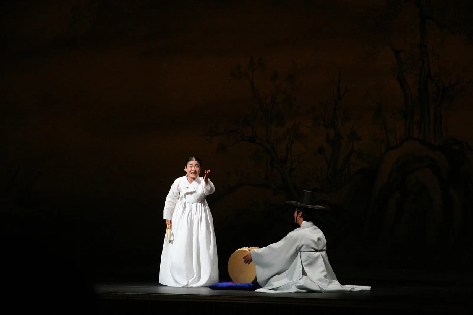 South Korea: Heungbuga (Heungbu's song), one of pansori music performed by the myeongchang (maestro), Ahn Suk-seon for the attendees of the World Library and Information